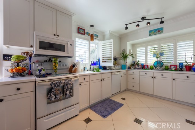 853 Avenue B, Redondo Beach, California 90277, 3 Bedrooms Bedrooms, ,1 BathroomBathrooms,Residential,Sold,Avenue B,SB21044486