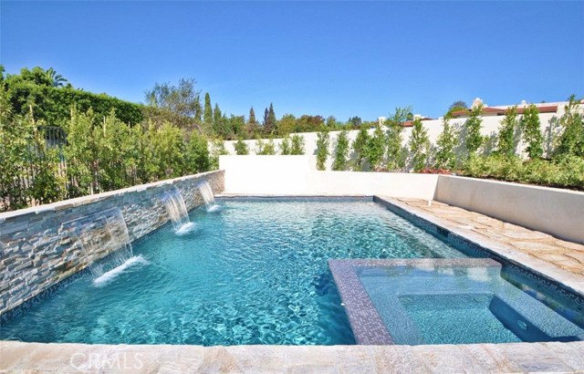Resort Style Pool & Spa