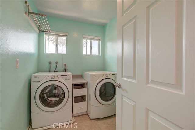 2003 Mathews Avenue, Redondo Beach, California 90278, 3 Bedrooms Bedrooms, ,2 BathroomsBathrooms,Residential,Sold,Mathews,SB20131644