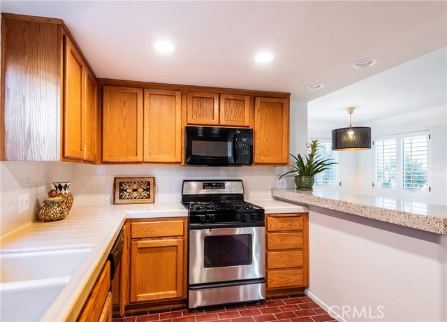 722 Bayview Drive, Hermosa Beach, California 90254, 3 Bedrooms Bedrooms, ,3 BathroomsBathrooms,Residential,Sold,Bayview,SB18259077