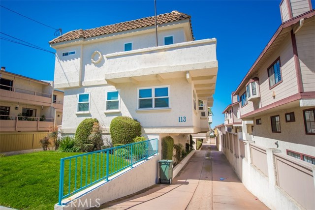 113 Guadalupe Avenue, Redondo Beach, California 90277, 4 Bedrooms Bedrooms, ,3 BathroomsBathrooms,Residential,Sold,Guadalupe,IG18073720