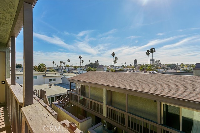 1334 12th Street, Manhattan Beach, California 90266, 2 Bedrooms Bedrooms, ,2 BathroomsBathrooms,Residential,Sold,12th,SB21023330