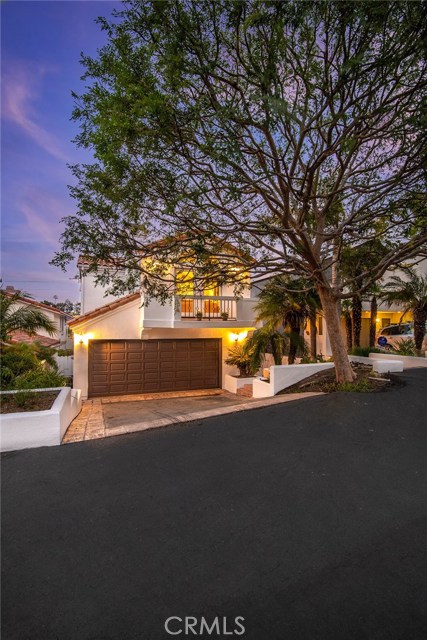 2708 Laurel Avenue, Manhattan Beach, California 90266, 3 Bedrooms Bedrooms, ,3 BathroomsBathrooms,Residential,Sold,Laurel,SB19150797