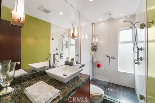 5024 Elmdale Drive, Rolling Hills Estates, California 90274, 4 Bedrooms Bedrooms, ,2 BathroomsBathrooms,Residential,Sold,Elmdale,SB20127601