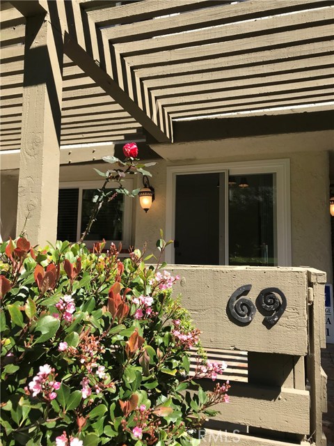 69 Aspen Way, Rolling Hills Estates, California 90274, 3 Bedrooms Bedrooms, ,2 BathroomsBathrooms,Residential,Sold,Aspen,OC18057620