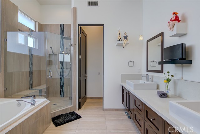 2700 Vanderbilt Lane, Redondo Beach, California 90278, 4 Bedrooms Bedrooms, ,2 BathroomsBathrooms,Residential,Sold,Vanderbilt,SB21081280