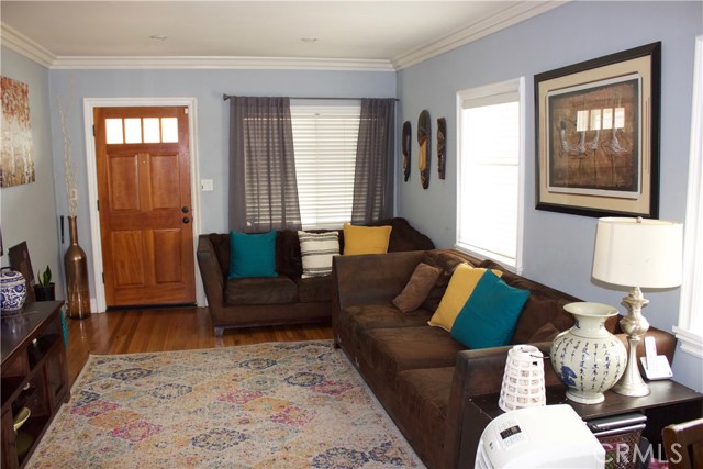3 Bed Home for Sale in Hawthorne, California
