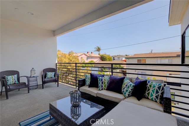 1130 21st Street, Manhattan Beach, California 90266, 5 Bedrooms Bedrooms, ,4 BathroomsBathrooms,Residential,Sold,21st,SB21098347
