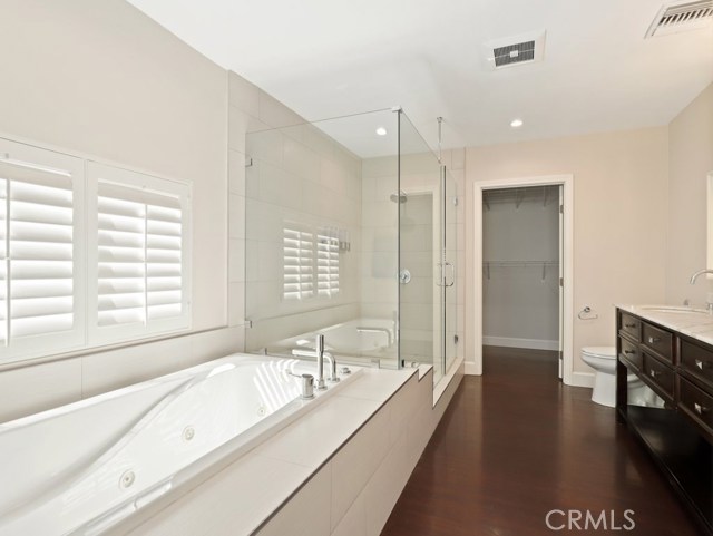 3 Bed Home for Sale in Encino, California