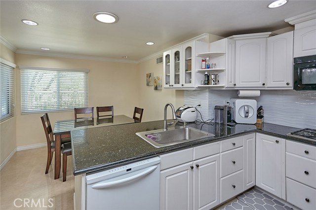 110 Hilltop Circle, Rancho Palos Verdes, California 90275, 2 Bedrooms Bedrooms, ,2 BathroomsBathrooms,Residential,Sold,Hilltop,SB19196616