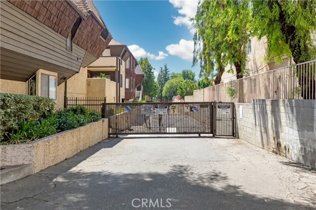 2 Bed Home for Sale in Van Nuys, California
