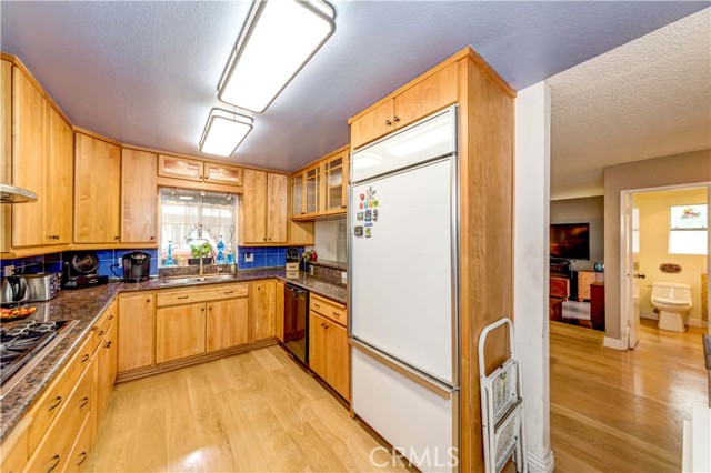 2721 Rockefeller Lane, Redondo Beach, California 90278, 3 Bedrooms Bedrooms, ,1 BathroomBathrooms,Residential,Sold,Rockefeller,SB21048049