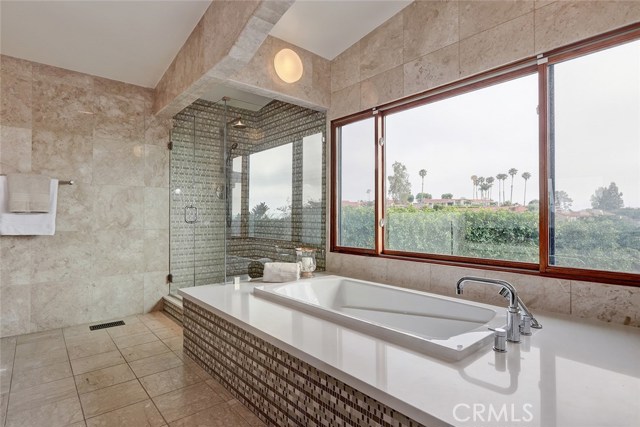 1540 Via Leon, Palos Verdes Estates, California 90274, 5 Bedrooms Bedrooms, ,4 BathroomsBathrooms,Residential,Sold,Via Leon,SB19156591