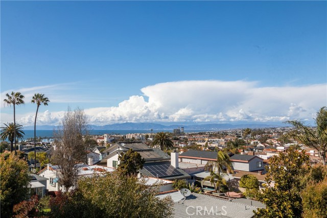 609 Ruby Street, Redondo Beach, California 90277, 5 Bedrooms Bedrooms, ,4 BathroomsBathrooms,Residential,Sold,Ruby,SB21053016