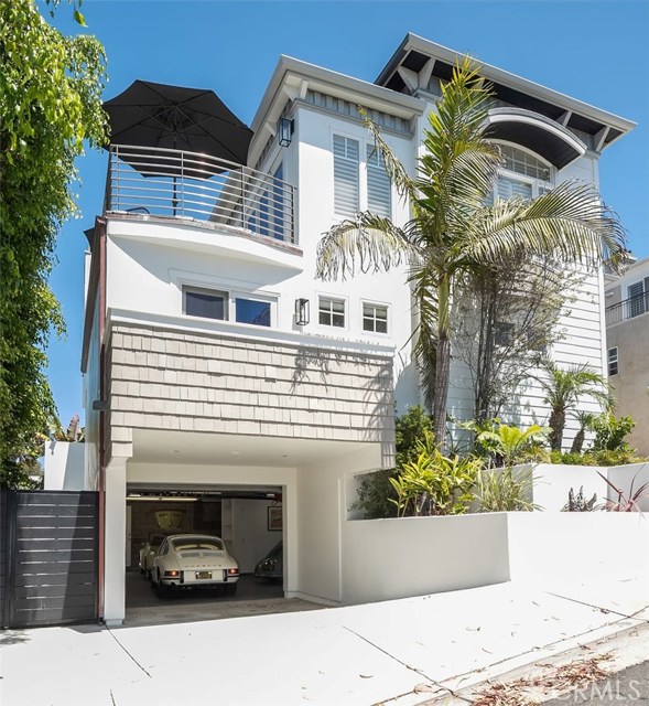 909 8th Street, Hermosa Beach, California 90254, 5 Bedrooms Bedrooms, ,4 BathroomsBathrooms,Residential,Sold,8th,SB20212792