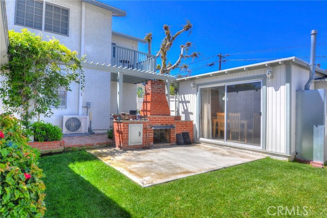 Patio, Entertaining Area and Grass Yard