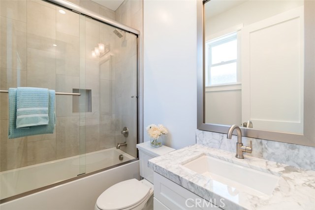 2200 Harkness Street, Manhattan Beach, California 90266, 5 Bedrooms Bedrooms, ,4 BathroomsBathrooms,Residential,Sold,Harkness,SB18090113