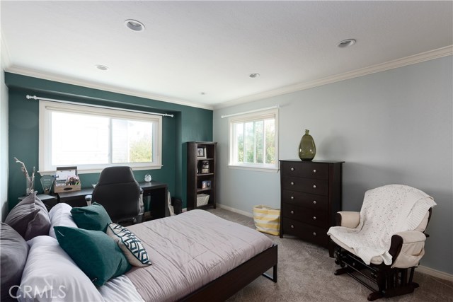 2001 Ernest Avenue, Redondo Beach, California 90278, 4 Bedrooms Bedrooms, ,1 BathroomBathrooms,Residential,Sold,Ernest,SB18238314