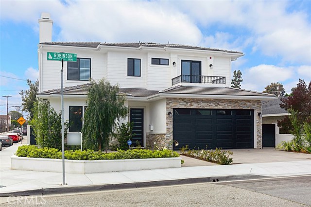 1934 Robinson Street, Redondo Beach, California 90278, 5 Bedrooms Bedrooms, ,4 BathroomsBathrooms,Residential,Sold,Robinson,OC19044344