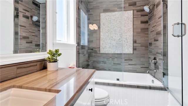 549 3rd Street, Manhattan Beach, California 90266, 5 Bedrooms Bedrooms, ,5 BathroomsBathrooms,Residential,Sold,3rd,SB21052350