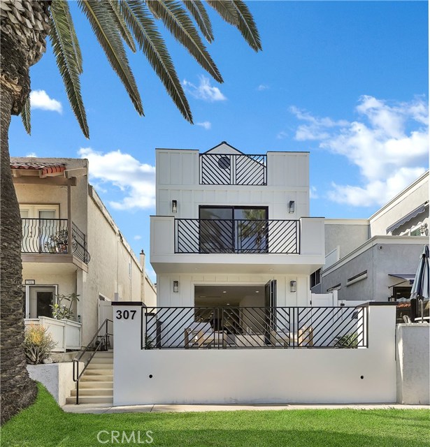 Photo of 307 18th Street, Huntington Beach, CA 92648