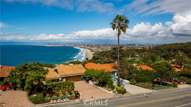 624 Via Del Monte, Palos Verdes Estates, California 90274, 5 Bedrooms Bedrooms, ,2 BathroomsBathrooms,Residential,Sold,Via Del Monte,PV19216741