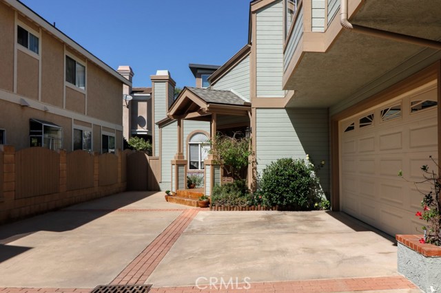 2409 Clark Lane, Redondo Beach, California 90278, 4 Bedrooms Bedrooms, ,2 BathroomsBathrooms,Residential,Sold,Clark,SB18234955