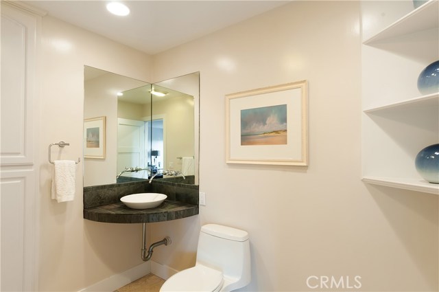 201 24th Street, Hermosa Beach, California 90254, 3 Bedrooms Bedrooms, ,2 BathroomsBathrooms,Residential,Sold,24th,SB17267233