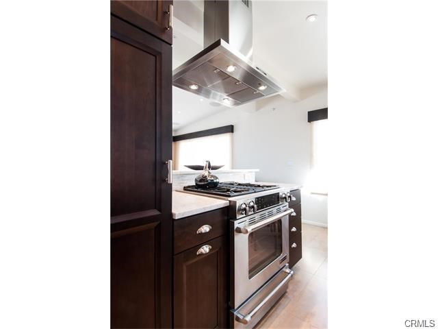 Upstairs Kitchen stove & hood