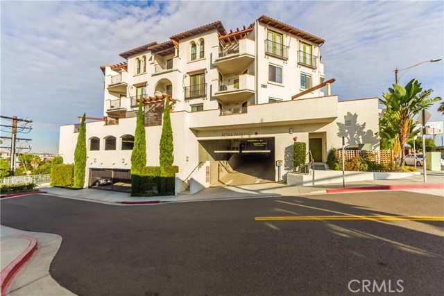 2001 Artesia Boulevard, Redondo Beach, California 90278, 1 Bedroom Bedrooms, ,1 BathroomBathrooms,Residential,Sold,Artesia,SB17260539