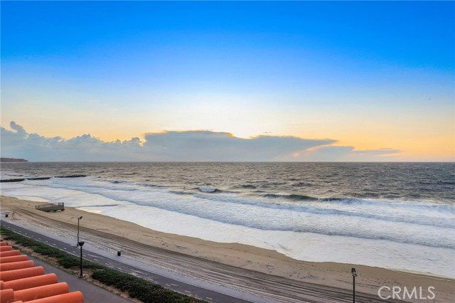 555 Esplanade, Redondo Beach, California 90277, 2 Bedrooms Bedrooms, ,2 BathroomsBathrooms,Residential,Sold,Esplanade,SB21016933