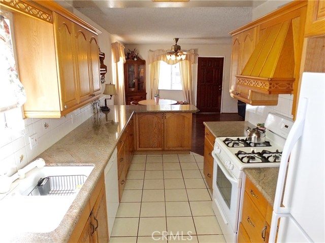 2605 182nd Place, Redondo Beach, California 90278, 2 Bedrooms Bedrooms, ,1 BathroomBathrooms,Residential,Sold,182nd,PW19189131