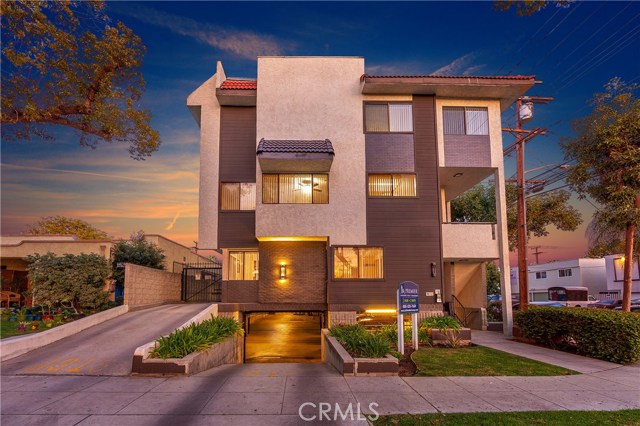 Photo of 115 W Cypress Street, Glendale, CA 91204