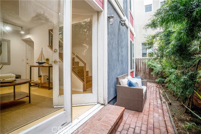 1517 Crest Drive, Manhattan Beach, California 90266, 3 Bedrooms Bedrooms, ,2 BathroomsBathrooms,Residential,Sold,Crest,SB19195795