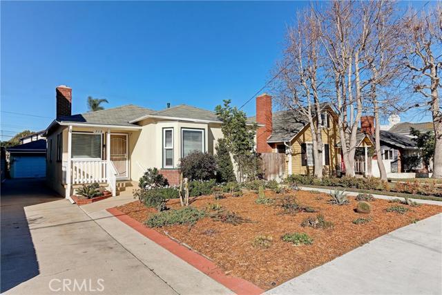 713 35th Street, Manhattan Beach, California 90266, 2 Bedrooms Bedrooms, ,1 BathroomBathrooms,Residential,Sold,35th,SB16029333