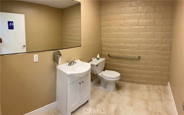 Highland, 92404, ,For Sale,Highland,IV20205967