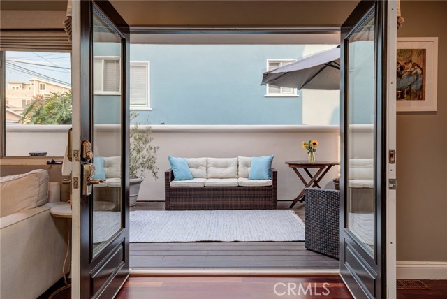 902 6th Street, Hermosa Beach, California 90254, 4 Bedrooms Bedrooms, ,3 BathroomsBathrooms,Residential,Sold,6th,SB20213089