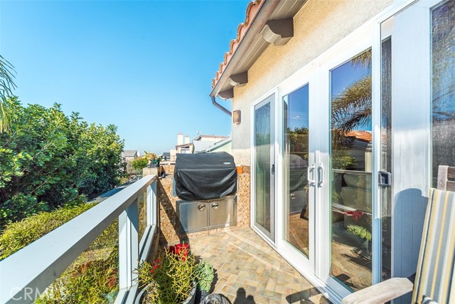 117 Prospect Avenue, Redondo Beach, California 90277, 4 Bedrooms Bedrooms, ,2 BathroomsBathrooms,Residential,Sold,Prospect,SB19013602