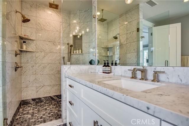 1904 Palm Avenue, Manhattan Beach, California 90266, 5 Bedrooms Bedrooms, ,5 BathroomsBathrooms,Residential,Sold,Palm,SB21124445