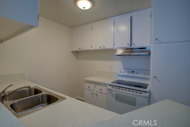 640 The Village, Redondo Beach, California 90277, 1 Bedroom Bedrooms, ,1 BathroomBathrooms,Residential,Sold,The Village,CV21150767