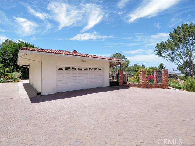34 Deerhill Drive, Rolling Hills Estates, California 90274, 3 Bedrooms Bedrooms, ,3 BathroomsBathrooms,Residential,Sold,Deerhill,PV21123888