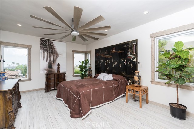 619 Gertruda Avenue, Redondo Beach, California 90277, 3 Bedrooms Bedrooms, ,Residential,Sold,Gertruda,PV20123167