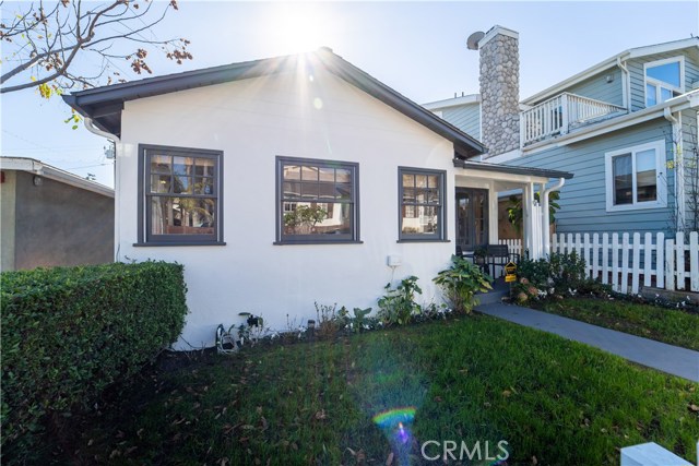 504 21st Street, Manhattan Beach, California 90266, 3 Bedrooms Bedrooms, ,1 BathroomBathrooms,Residential,Sold,21st,SB21008656