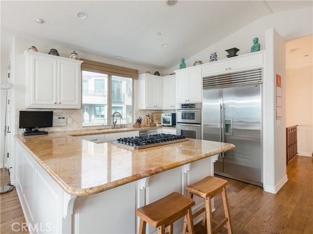 300 28th Street, Manhattan Beach, California 90266, 3 Bedrooms Bedrooms, ,3 BathroomsBathrooms,Residential,Sold,28th,SB20234864