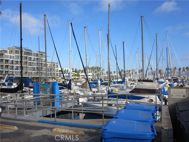 828 Lucia Avenue, Redondo Beach, California 90277, 3 Bedrooms Bedrooms, ,2 BathroomsBathrooms,Residential,Sold,Lucia,PV18117040