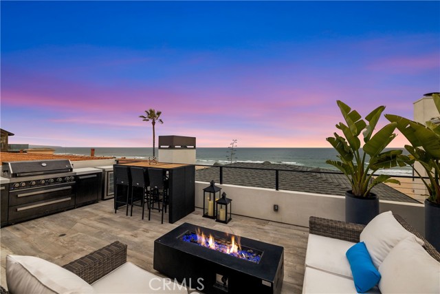 3808 The Strand Drive, Manhattan Beach, California 90266, 4 Bedrooms Bedrooms, ,5 BathroomsBathrooms,Residential,Sold,The Strand,SB21084659