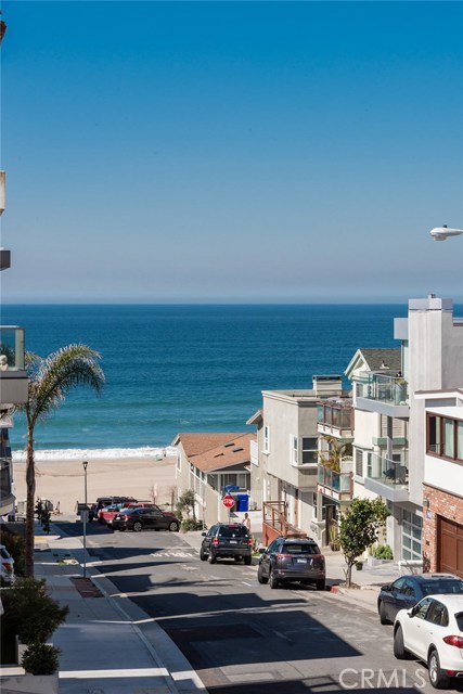 208 21st Street, Manhattan Beach, California 90266, 3 Bedrooms Bedrooms, ,2 BathroomsBathrooms,Residential,Sold,21st,SB19059656