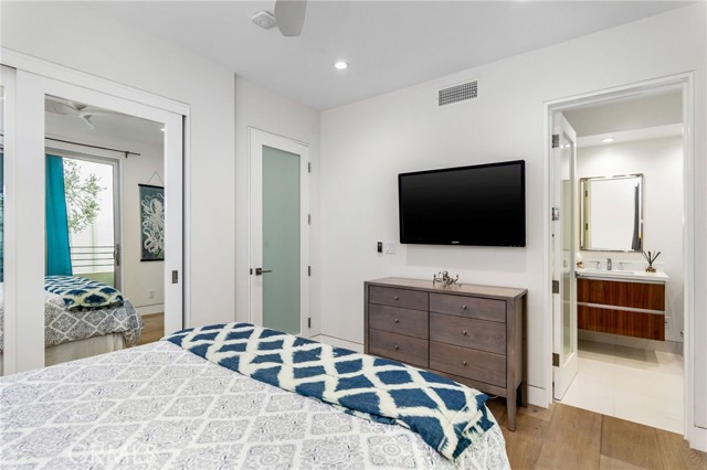 429 Marine Place, Manhattan Beach, California 90266, 4 Bedrooms Bedrooms, ,2 BathroomsBathrooms,Residential,Sold,Marine Place,SB21015394