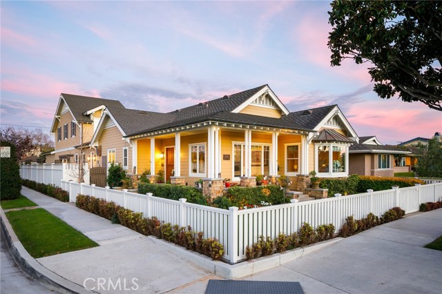 Photo of 1746 Main Street, Huntington Beach, CA 92648