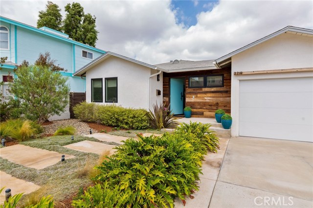 2219 Graham Avenue, Redondo Beach, California 90278, 3 Bedrooms Bedrooms, ,1 BathroomBathrooms,Residential,Sold,Graham,SB19216954